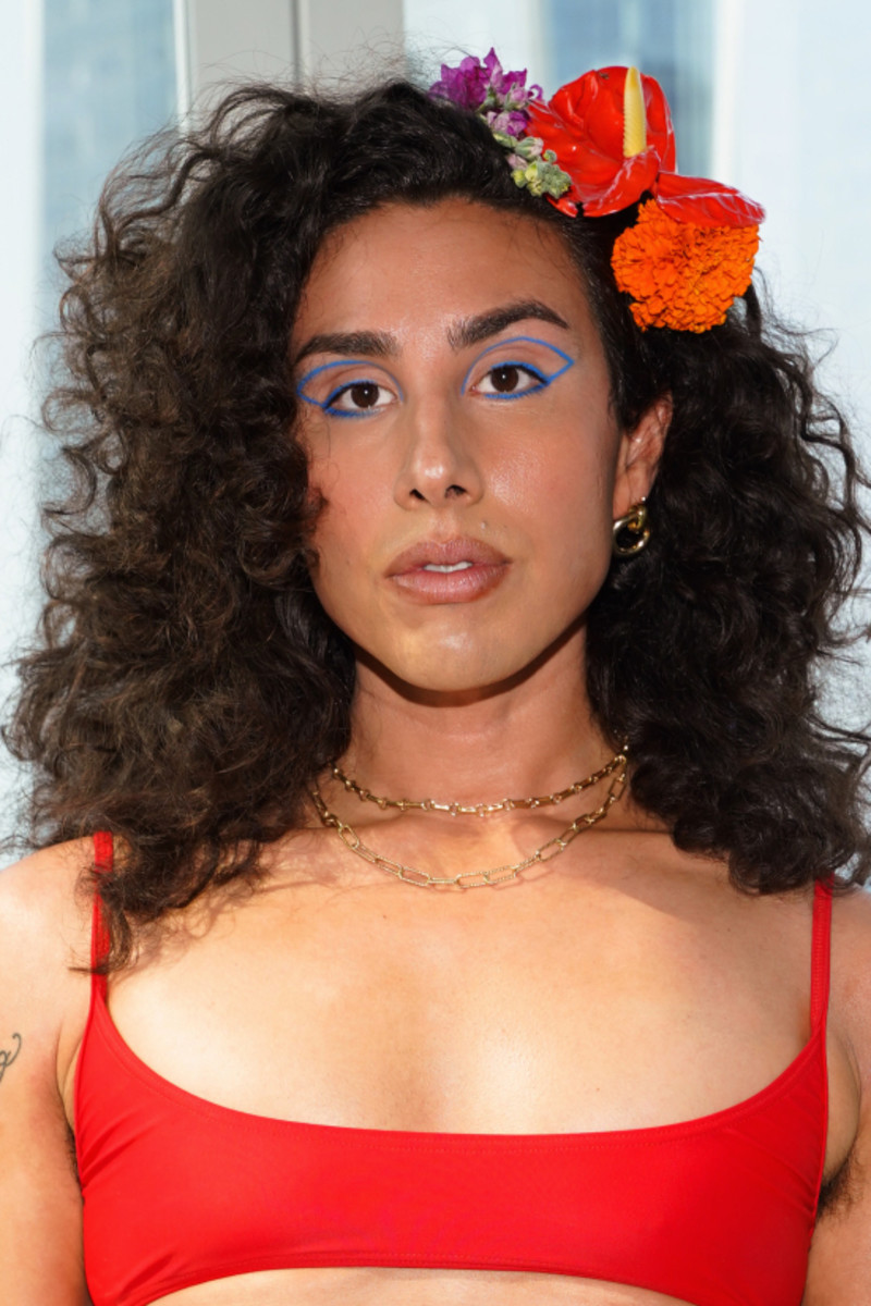 Candy-Colored Eye Makeup Is the Cheery Beauty Trend Taking Over the Spring Runways