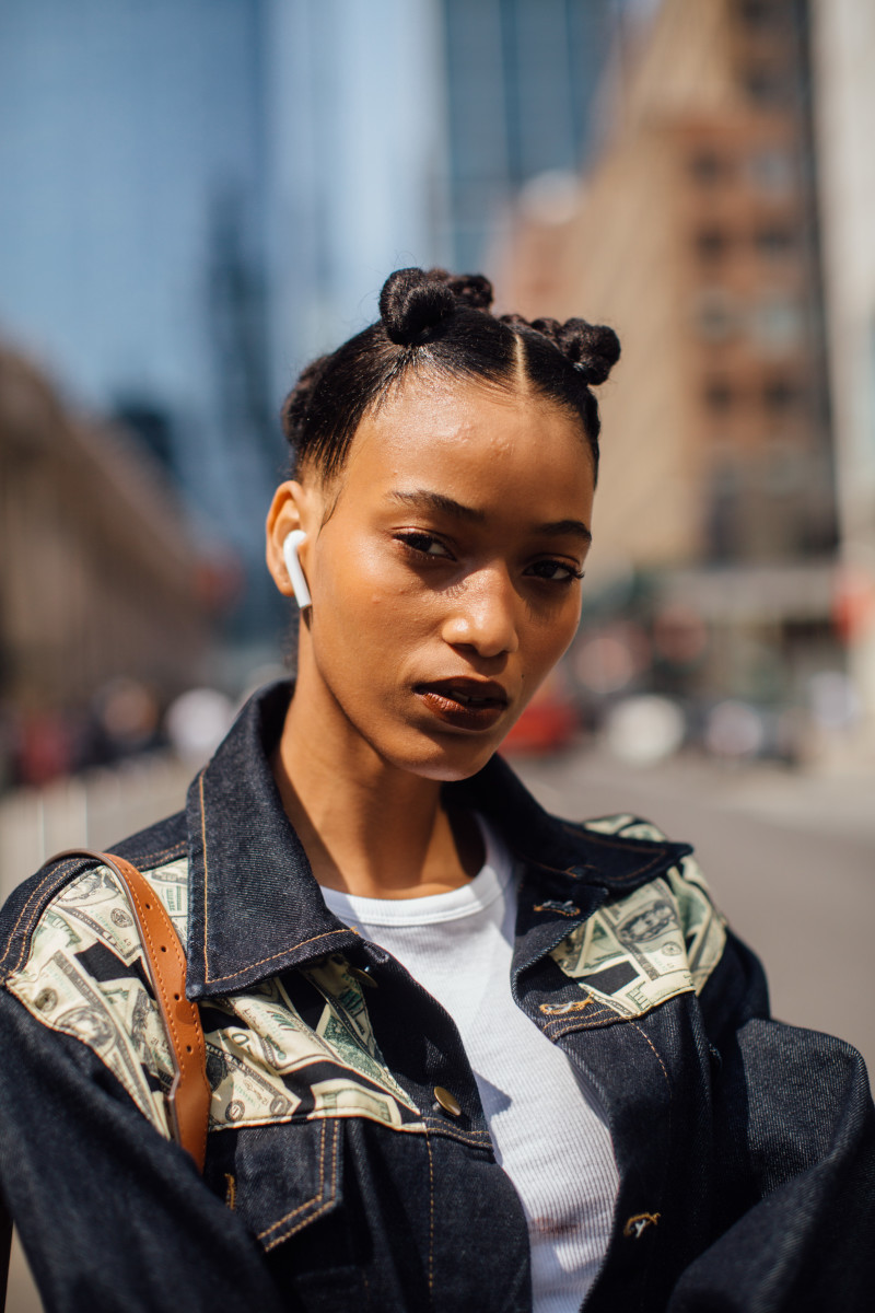 The 21 Best Beauty Looks From London Fashion Week Street Style