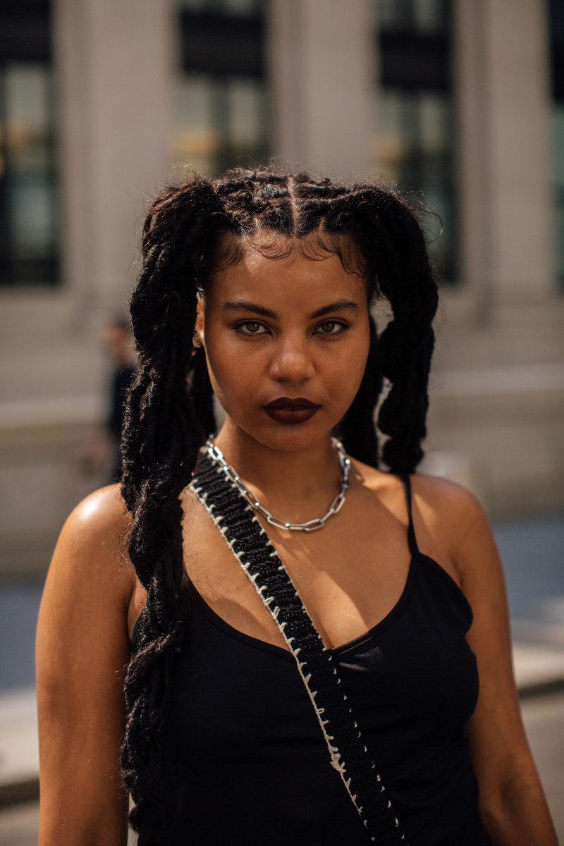 The 21 Best Beauty Looks From London Fashion Week Street Style