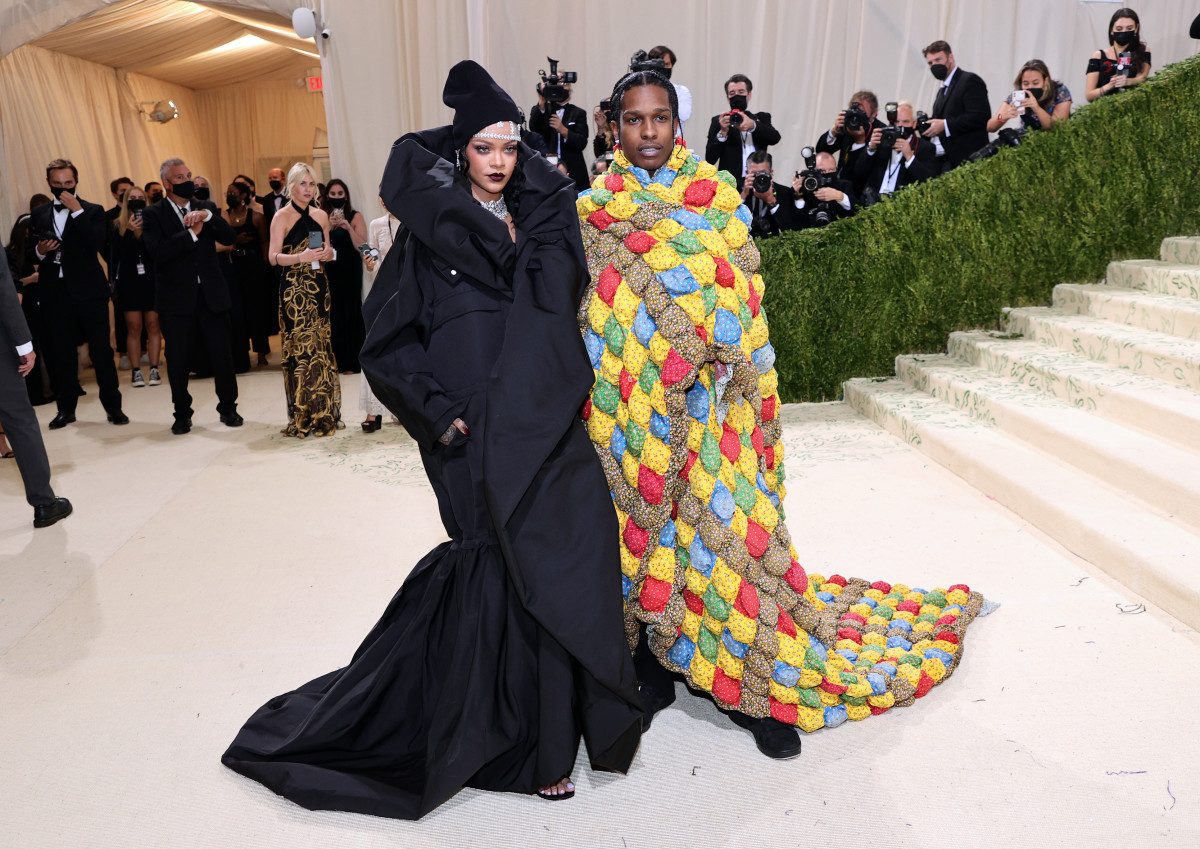 Rihanna Did Indeed Walk the 2021 Met Gala Red Carpet - Fashionista