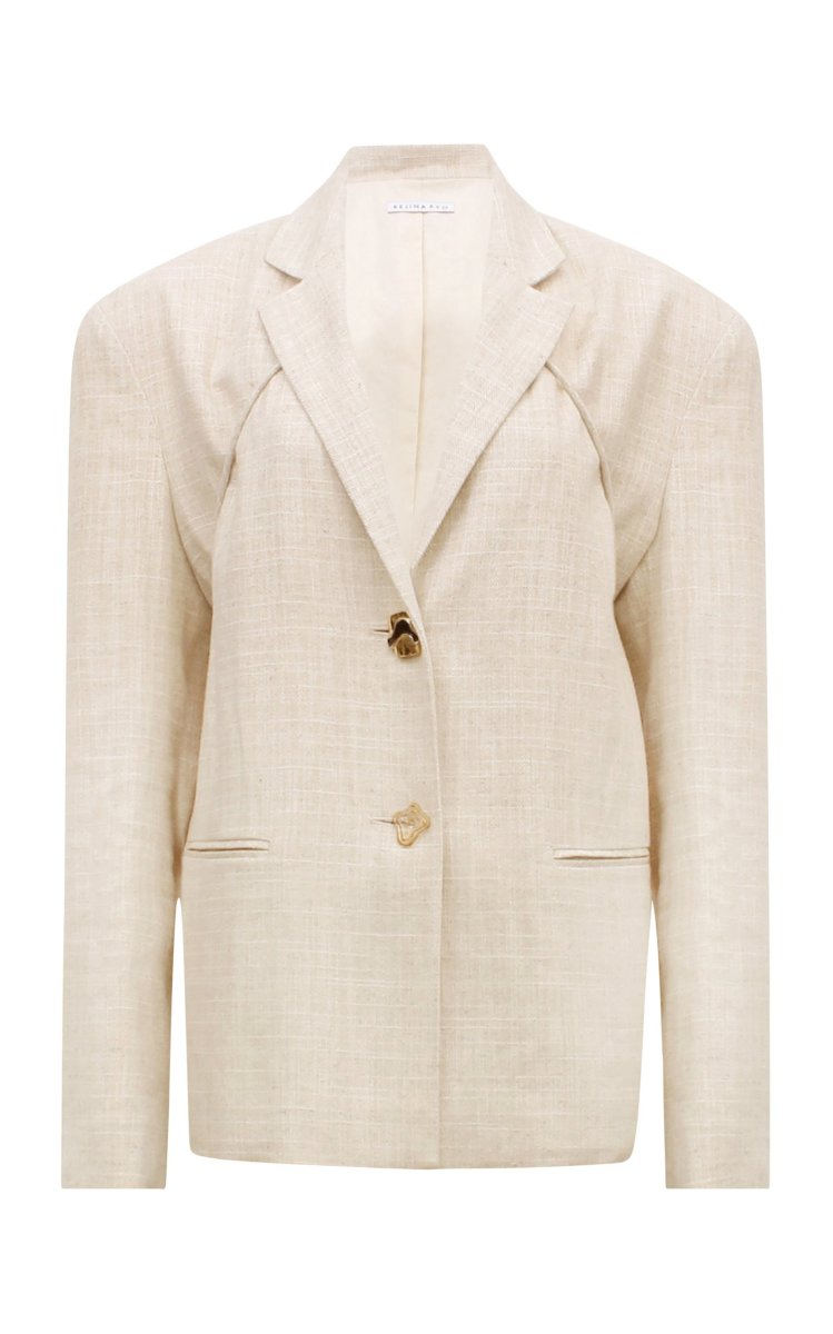 These On-Sale Fall Essentials Will Help You Feel Like a Street Style Star