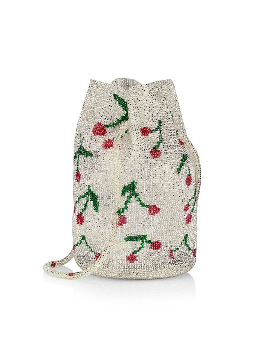 These On-Sale Fall Essentials Will Help You Feel Like a Street Style Star
