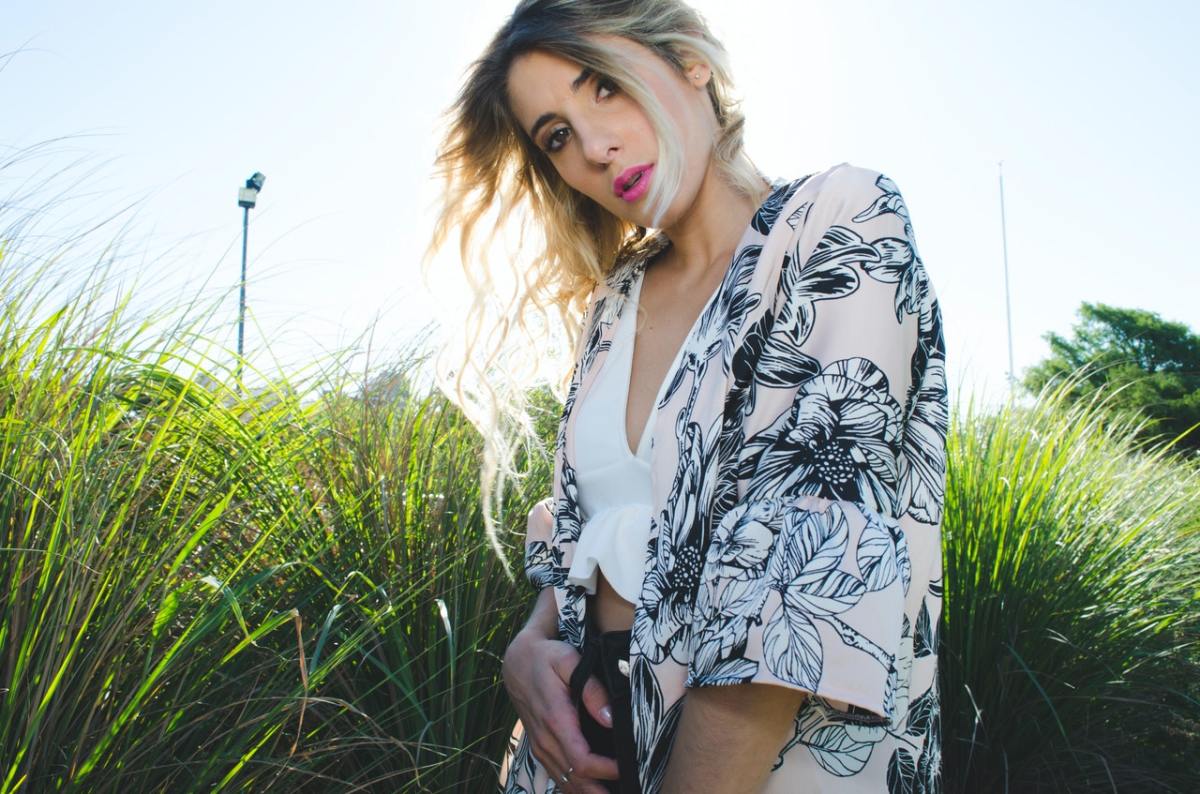 FINE ART BY ANE, ECO-FASHION DESIGNER,OFFERS AN EXCLUSIVE PROMO TO FASHIONISTA READERS