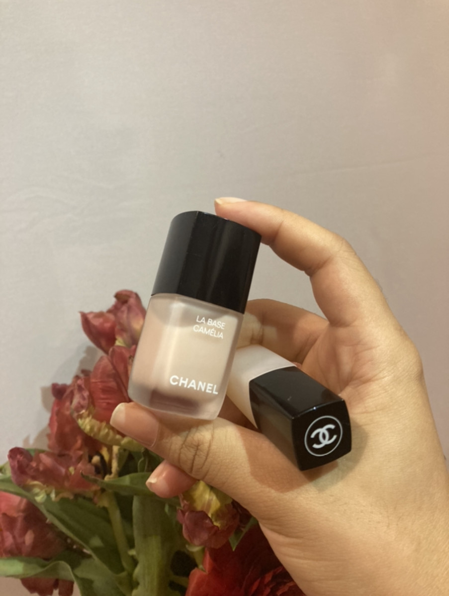 When combined, Chanel's latest camelia nail products are a power couple for nourishing your nails. 