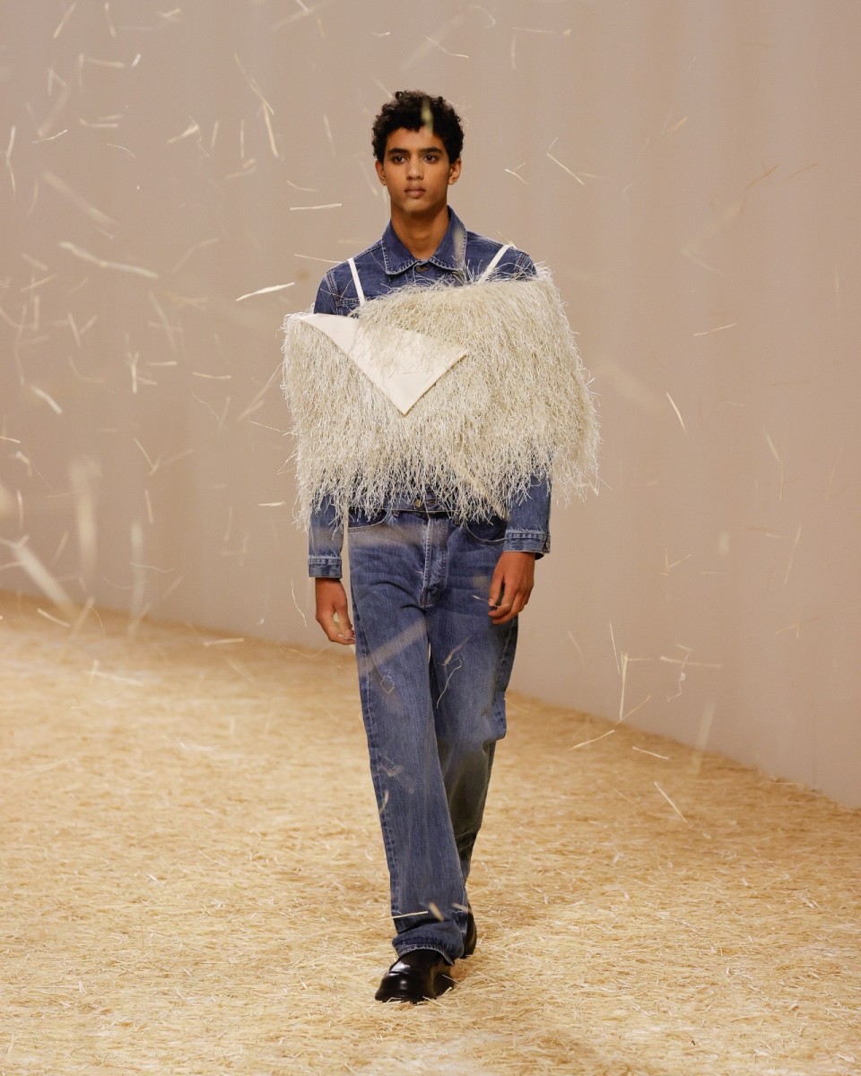JACQUEMUS 23SS Le Raphiaコレクション Jacquemus “LE RAPHIA” Spring/Summer 2023 Runway Show | Hypebeast