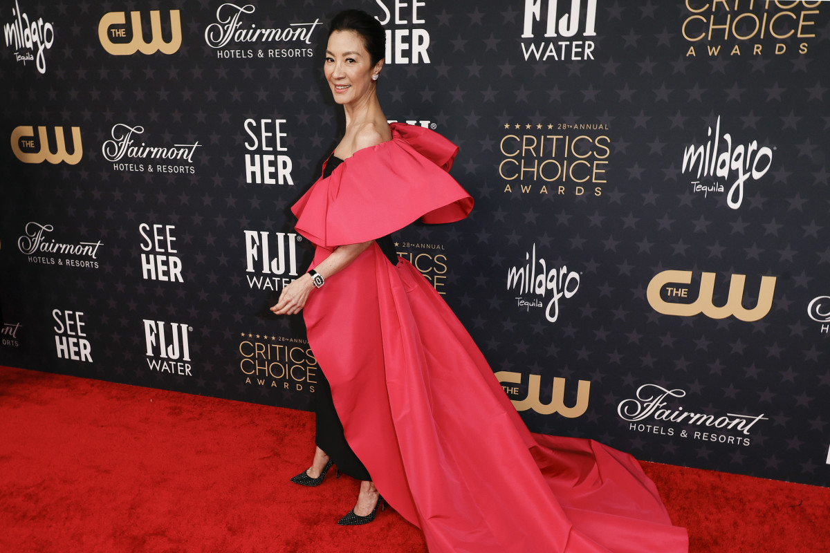 Critics Choice Awards 2023 Red Carpet: All the Fashion, Outfits & Looks