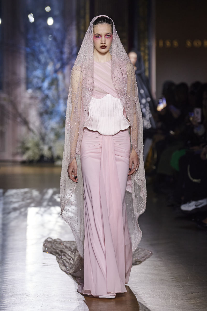 Miss Sohee Brings Its Art of Embellishment to Haute Couture for Spring