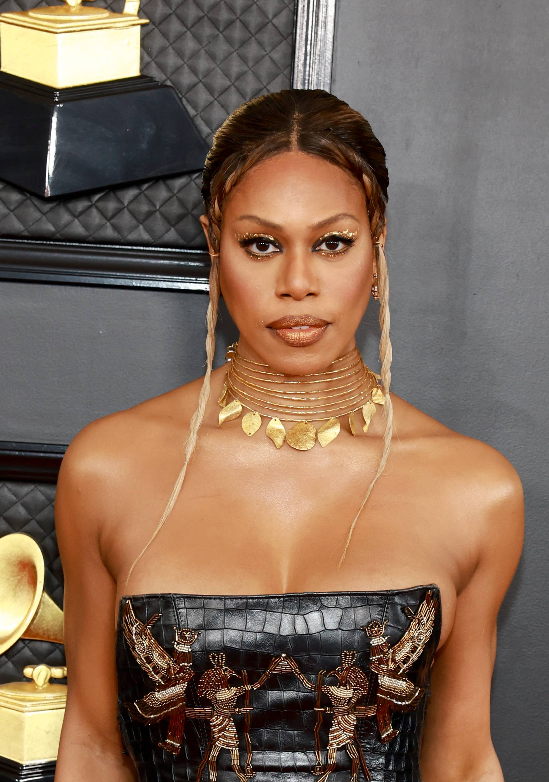The 12 Best Beauty Looks From the Grammys Red Carpet - Fashionista