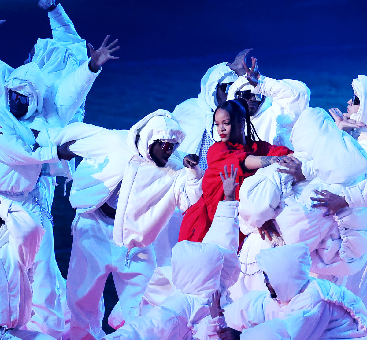 Rihanna Wears Red Loewe and Alaïa for Super Bowl 2023 Performance ...