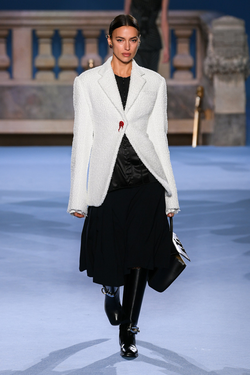 Tory Burch Fall 2023 NYFW Review: A Tribute to Undone Prep