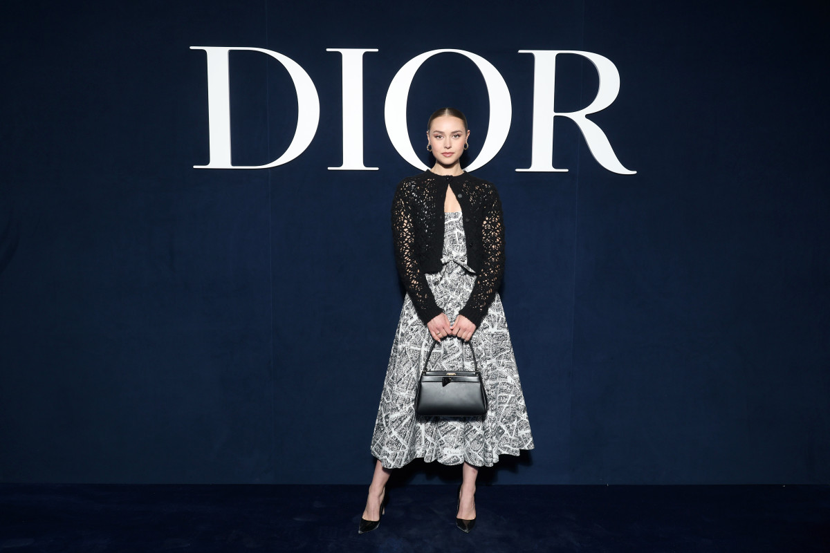 Blackpink's Jisoo, Charlize Theron and More Best Dressed Celebrities at the  Dior Fall 2023 Show - Fashionista