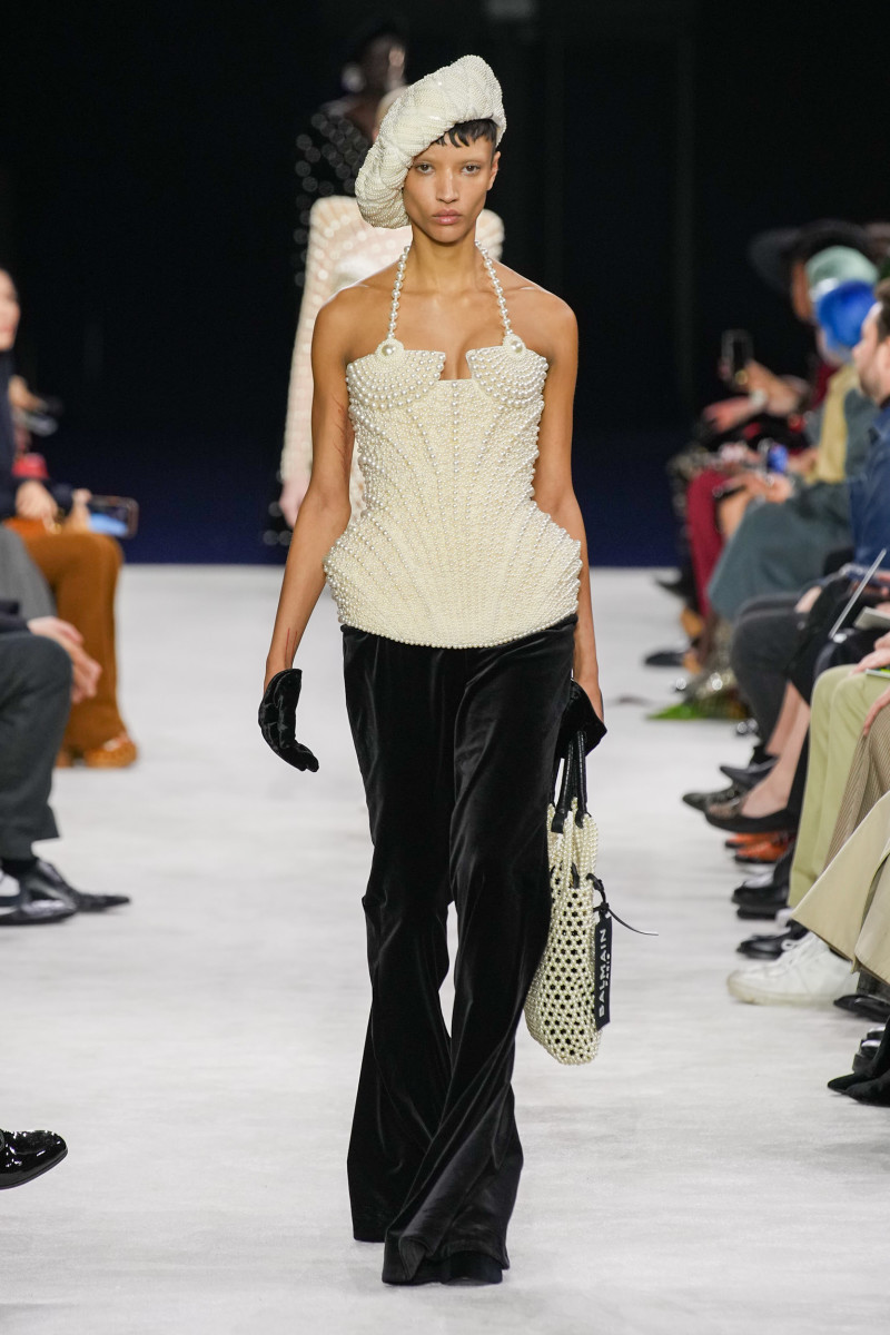 Olivier Rousteing Plays With Shoulders and Opulence at Balmain ...