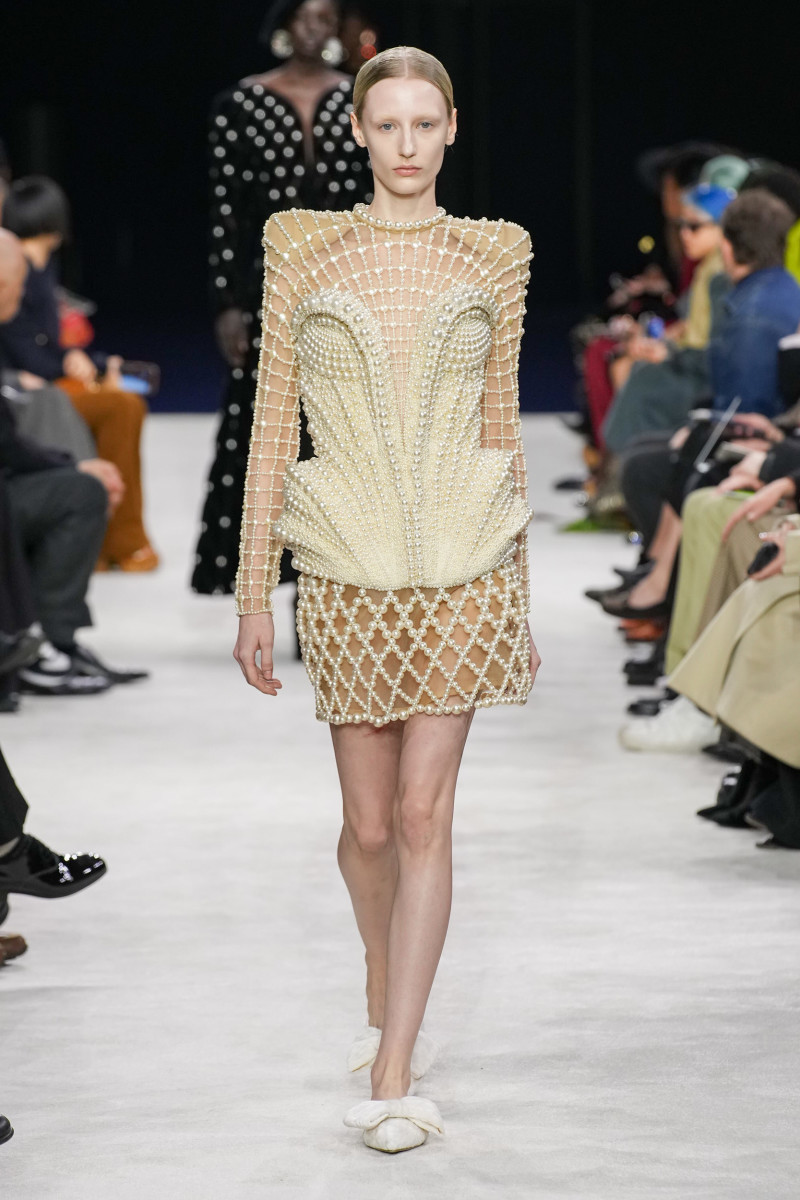 Olivier Rousteing Plays With Shoulders and Opulence at Balmain ...