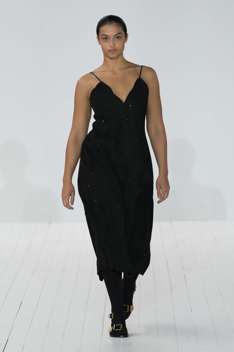Gabriela Hearst visualises 'climate success' in Chloé show, Paris fashion  week