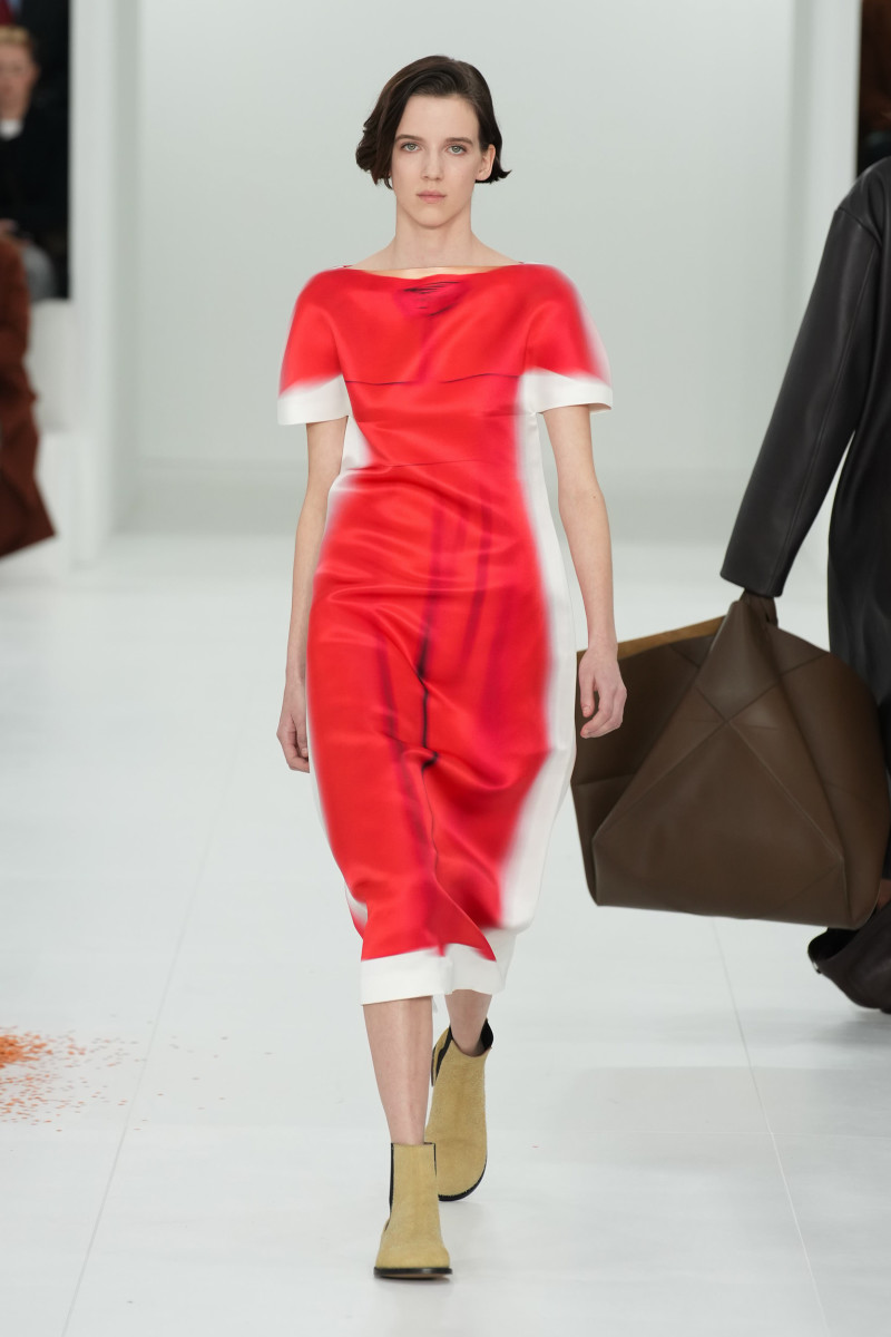 Jonathan Anderson magnifies fabrics for the Loewe fall-winter 2022-2023 show