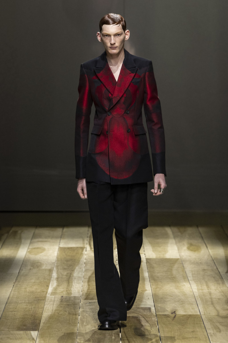 Alexander McQueen Fall 2023 Collection Fashionista