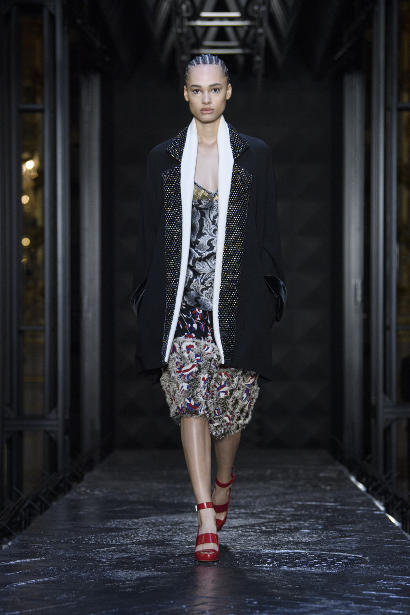 Shop Louis Vuitton 2023 SS Knit & Fur Scarves (M78233) by luxurysuite
