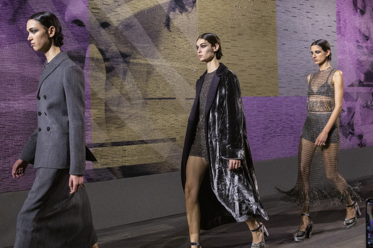 Dior transforms Mumbais Gateway of India into fashion ramp  The Star