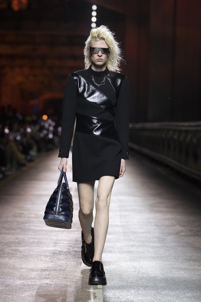 Louis Vuitton Pre-Fall 2022 Campaign - fashionotography