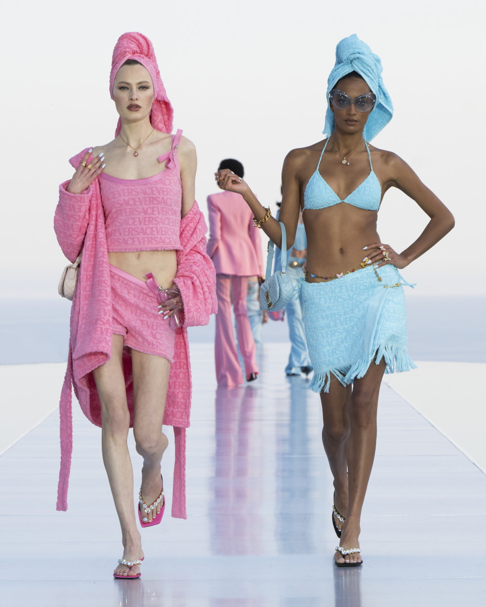 Versace Resort 2022 Fashion Show