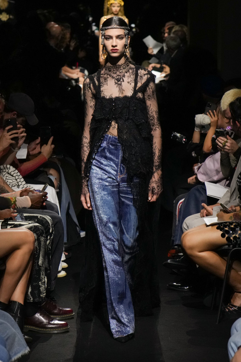 Top Trend on the SS23 Runways: The Denim Bustier – Style Speaks
