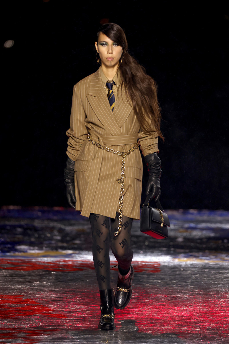 Tommy-Hilfiger-Fall-2022-Collection-Look-45