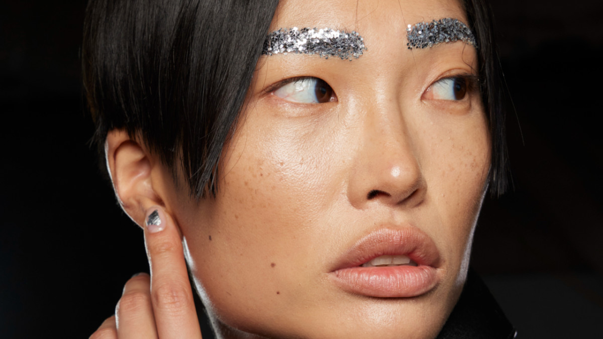 79 Memorable Beauty Looks From New York Fashion Week Fashionista 1622