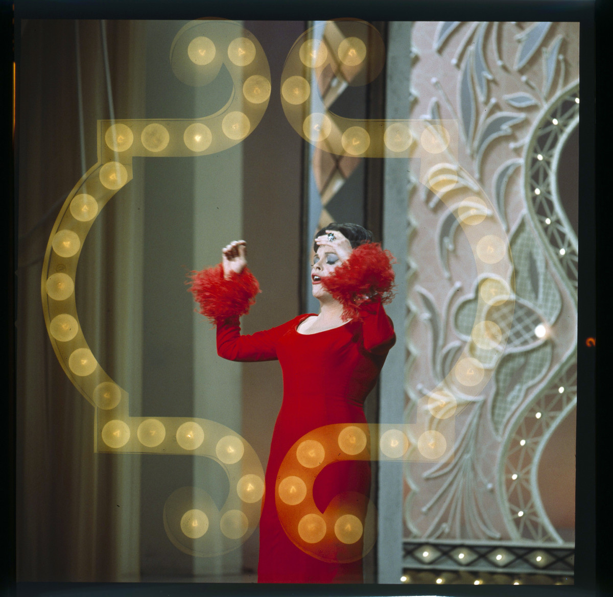 judy garland 1965 red feathered gown 2