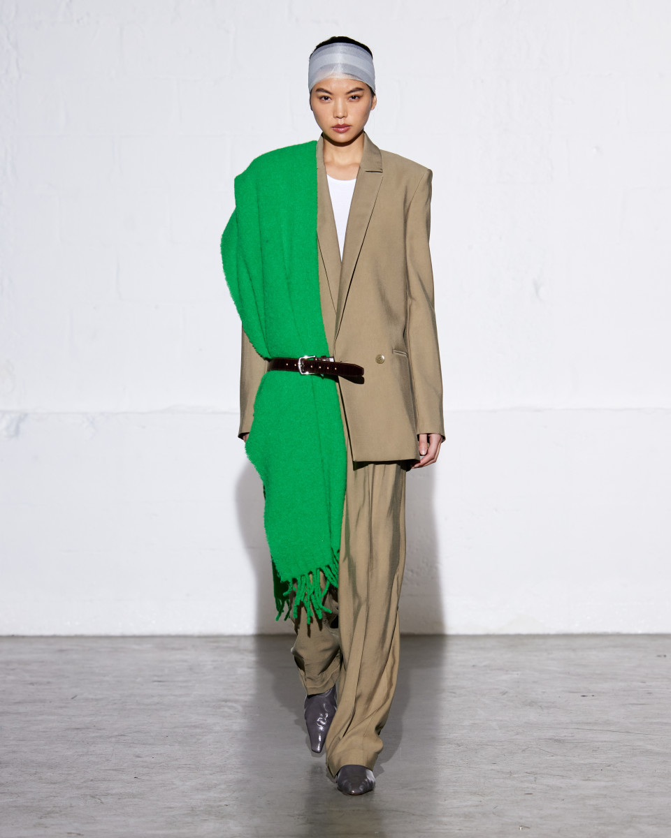 Tibi Flavors Its Luxurious Minimalism With A Hint Of Athleticism For   Tibi Fall 2024 27 