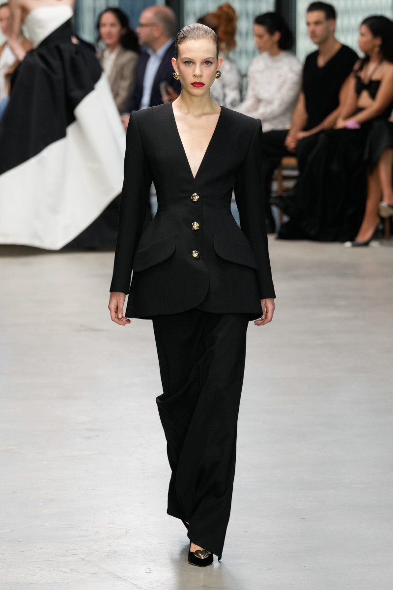 At Carolina Herrera, Wes Gordon Shows the Power of Restraint for Fall ...