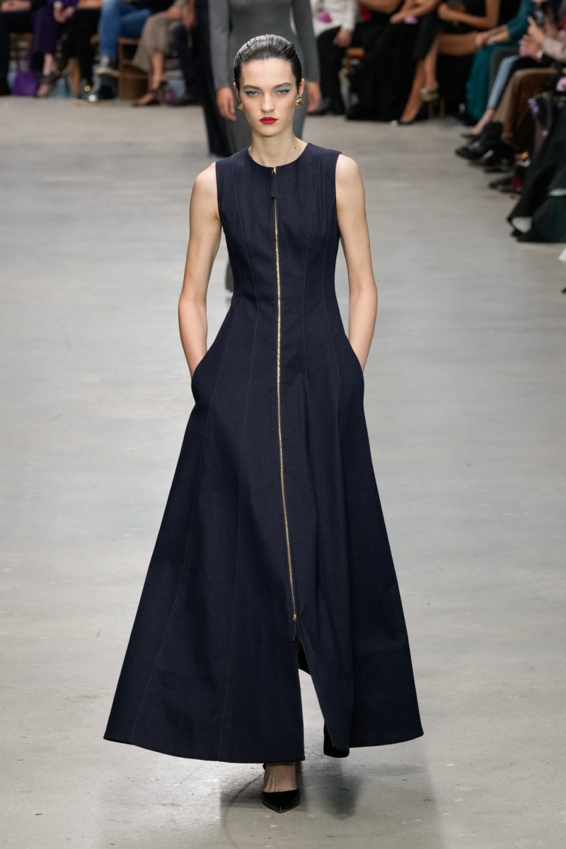 At Carolina Herrera, Wes Gordon Shows the Power of Restraint for Fall ...