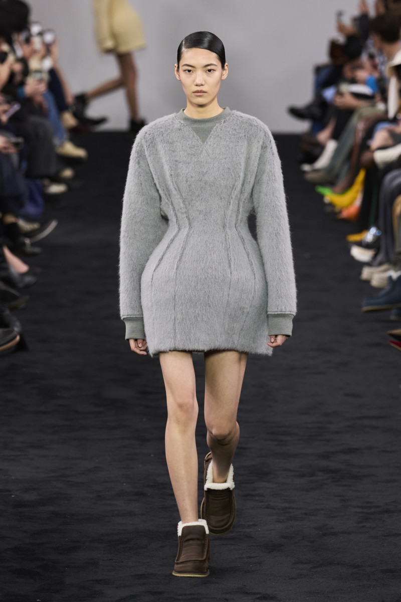 Jonathan Anderson Puts The Infinite Possibility Of Knits On Display For   Jw Anderson Fall 2024 5 