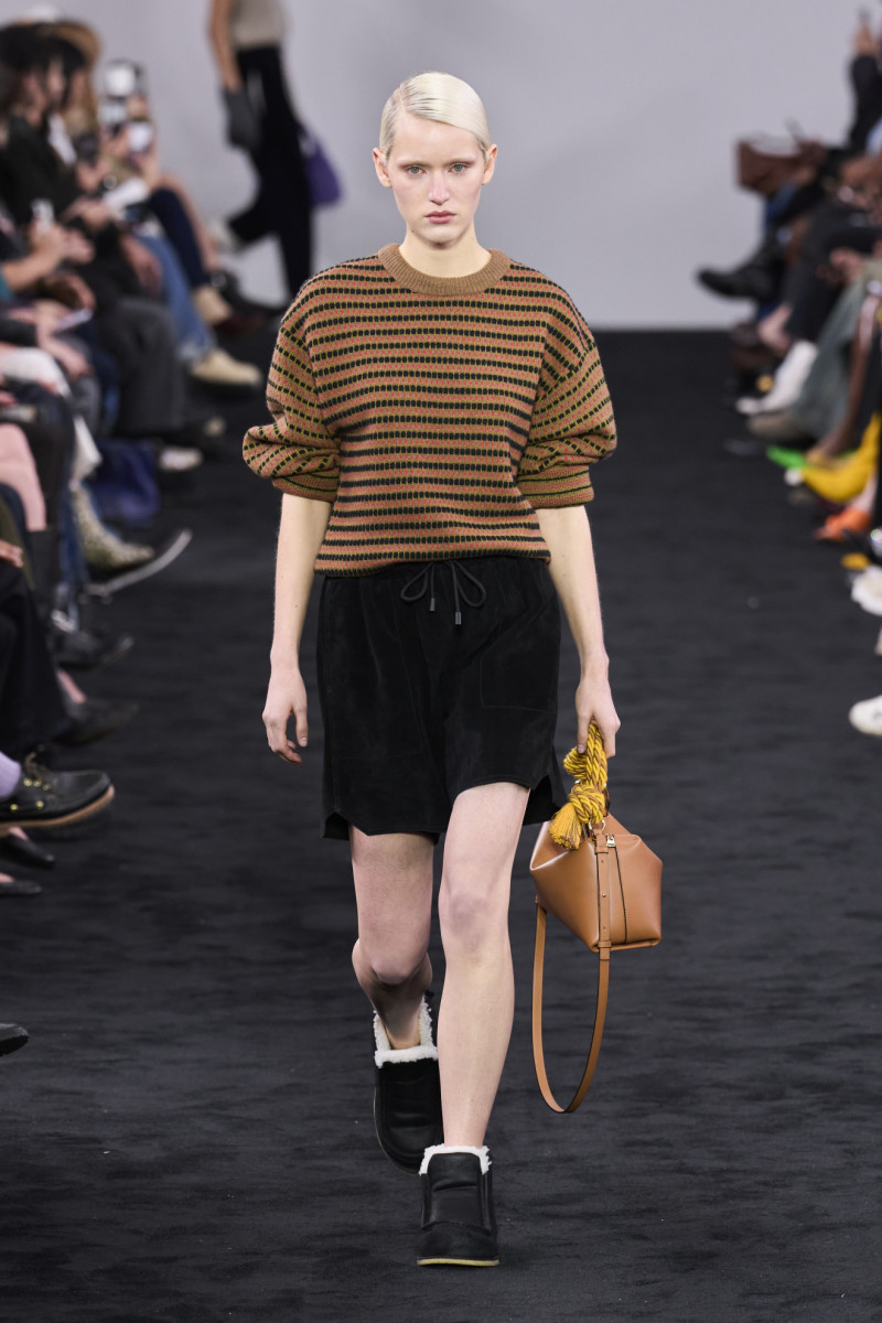 Jonathan Anderson Puts The Infinite Possibility Of Knits On Display For   Jw Anderson Fall 2024 30 