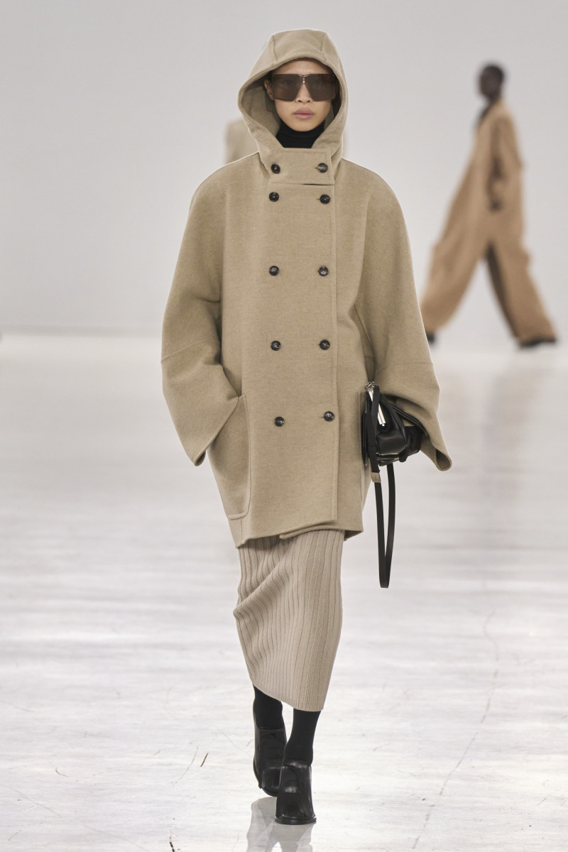 Max Mara's Fall 2024 Collection Is a Lesson in Layering Your Knits ...