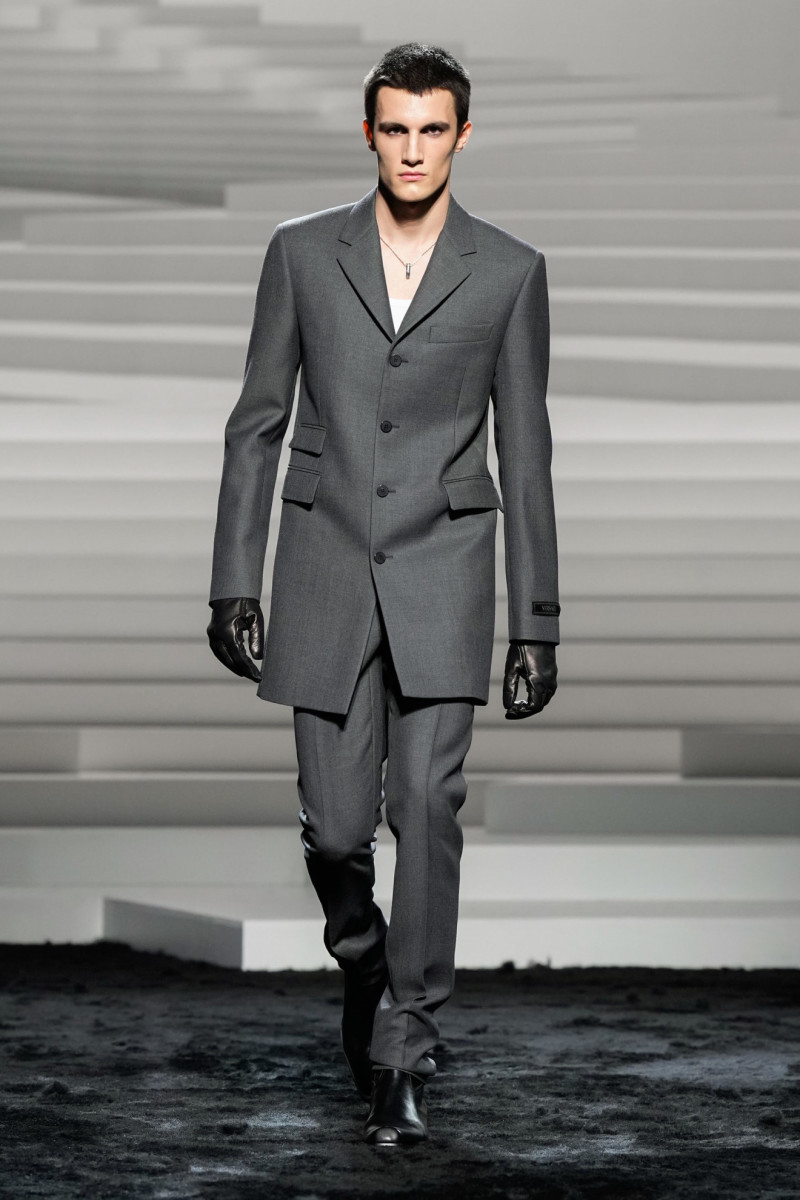 Versace Gives Its Power Suiting a Punk Twist for Fall 2024 Fashionista