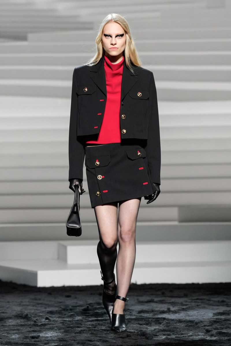 Versace Gives Its Power Suiting a Punk Twist for Fall 2024 - Fashionista