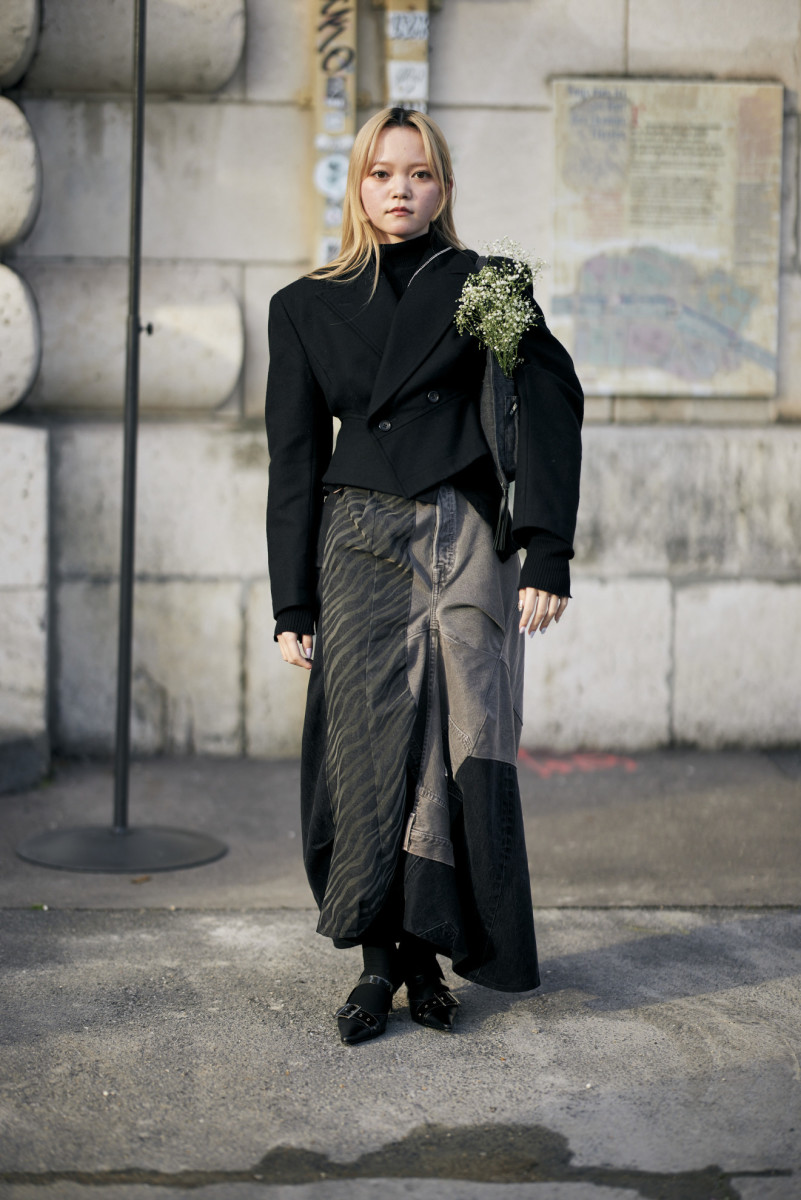 Trench Coats Were Everywhere on Day 1 of Paris Fashion Week Street ...