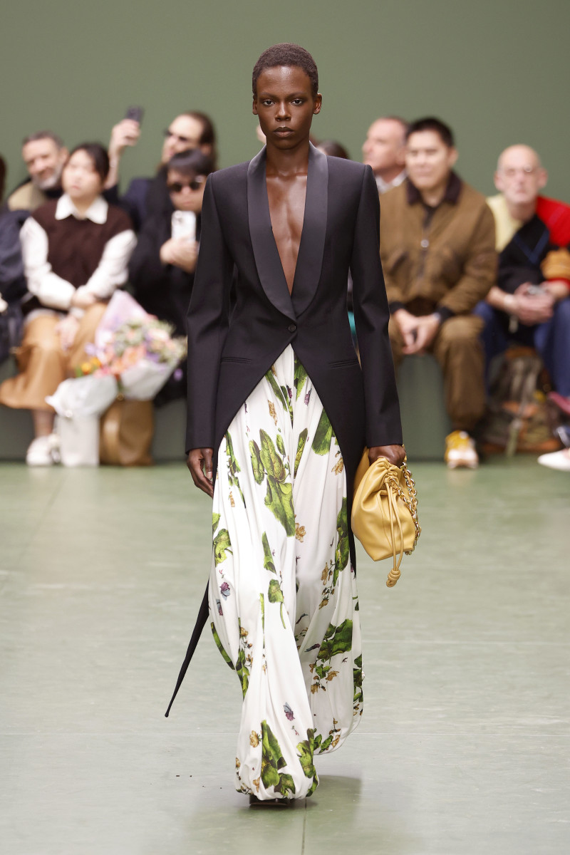 You Ll Want To Zoom In On Every Look From Loewe Fall 2024 Fashionista   Loewe Fall 2024 14 