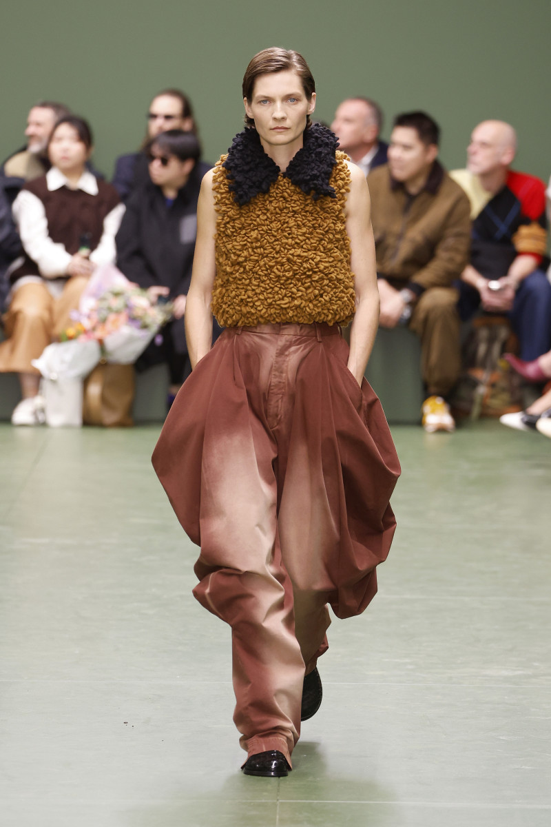 You'll Want to Zoom in on Every Look From Loewe Fall 2024 You'll Want to Zoom in on Every Look From Loewe Fall 2024