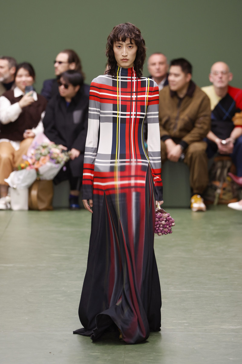 You'll Want to Zoom in on Every Look From Loewe Fall 2024 - Fashionista