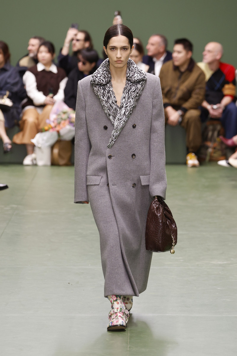 You Ll Want To Zoom In On Every Look From Loewe Fall 2024 Fashionista   Loewe Fall 2024 35 