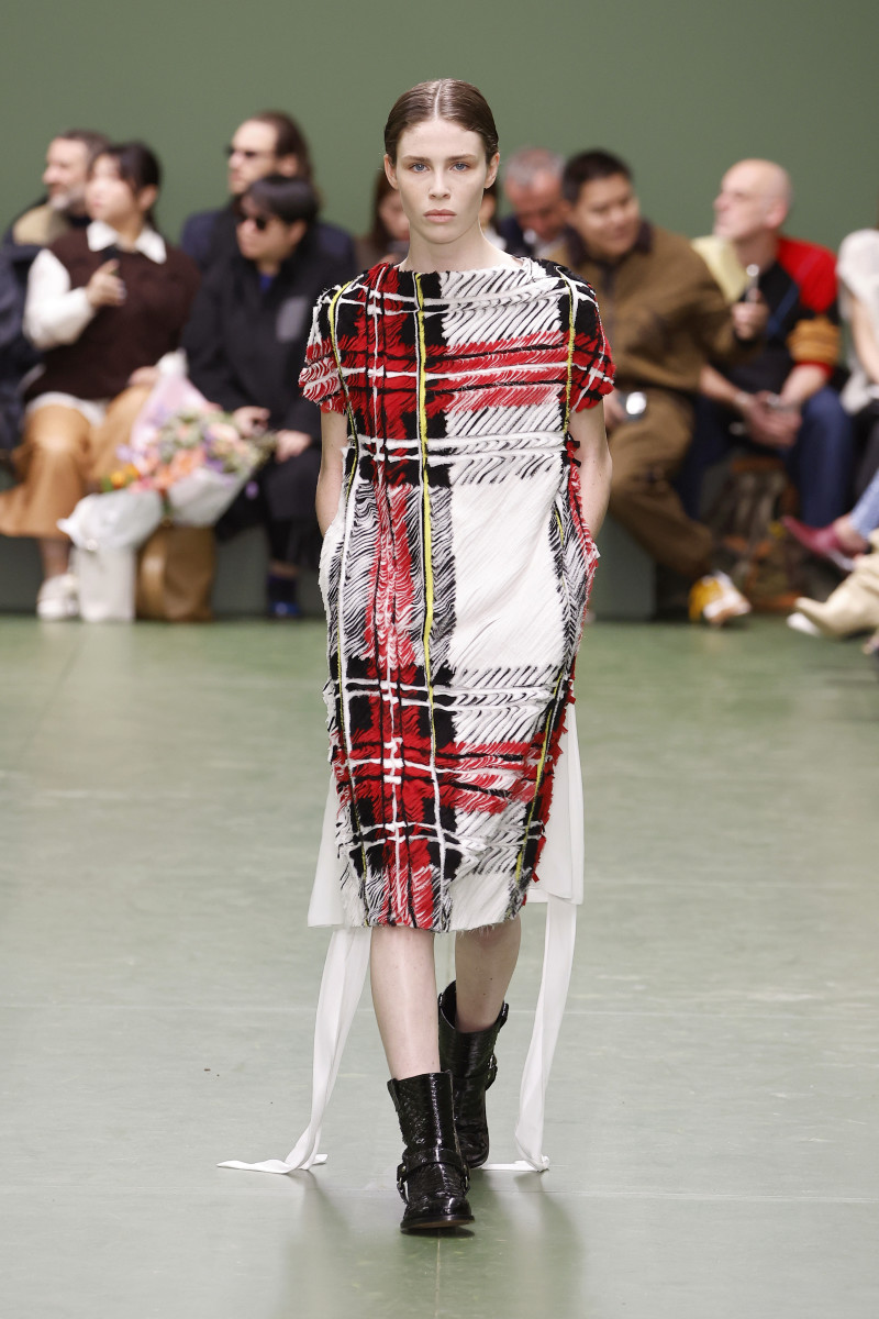 You'll Want to Zoom in on Every Look From Loewe Fall 2024 You'll Want to Zoom in on Every Look From Loewe Fall 2024