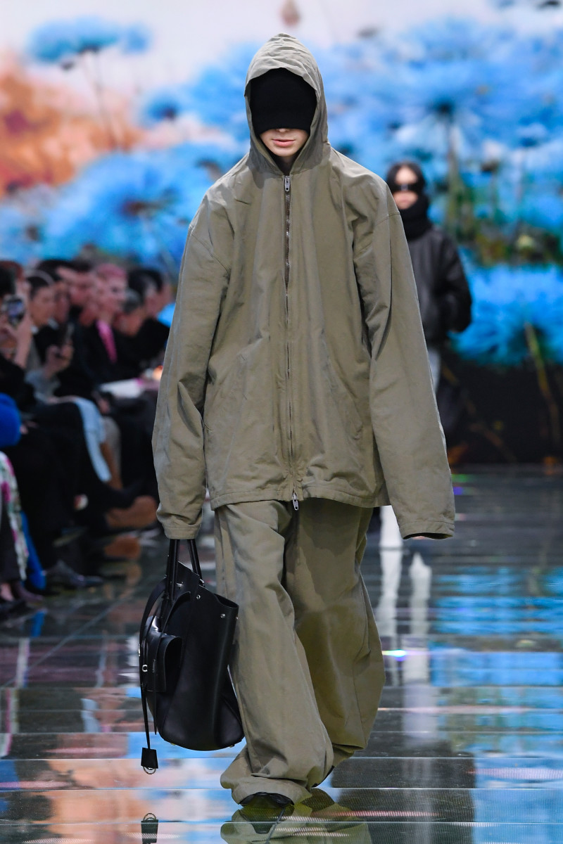 Balenciaga Winter 2024 Takes the Idea of 'Throwing Something On' Quite ...