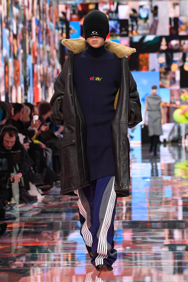 Balenciaga Winter 2024 Takes the Idea of 'Throwing Something On' Quite ...