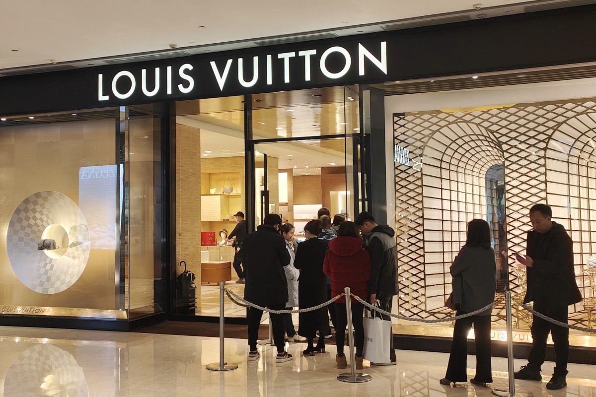 Must Read: Luxury Brands Face Huge Excess Inventory Problem