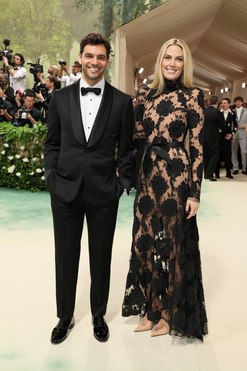 Steven Dubb and Selby Drummond-met-gala-2024-every-look-7