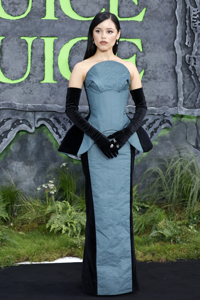 Jenna Ortega Is Utter Perfection in Harris Reed at the 'Beetlejuice ...