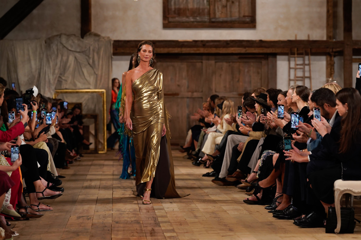 Ralph Lauren Fall 2022 Ready-to-Wear Collection