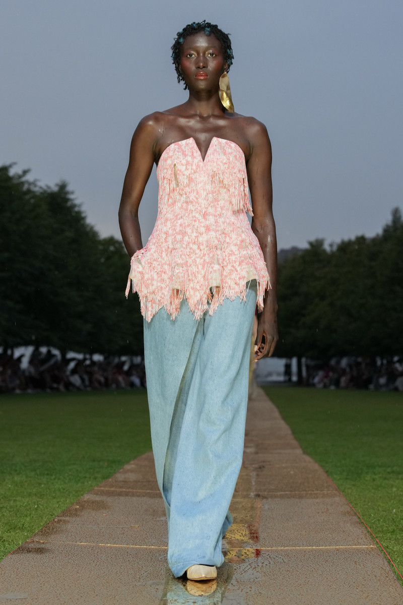 Prabal Gurung Presents a 'West Meets East' Collection for Spring 2024 ...