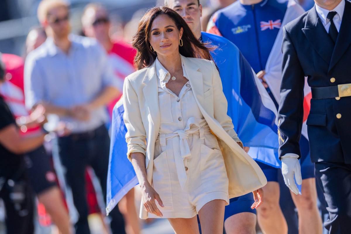 Meghan markle outlet outfit